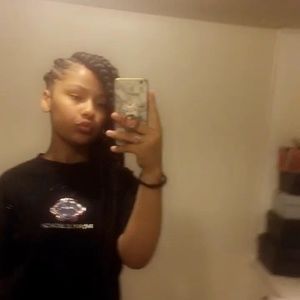 Meet your Posher, Devanee